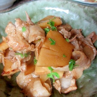 タケノコと豚肉の山椒黒酢炒め
